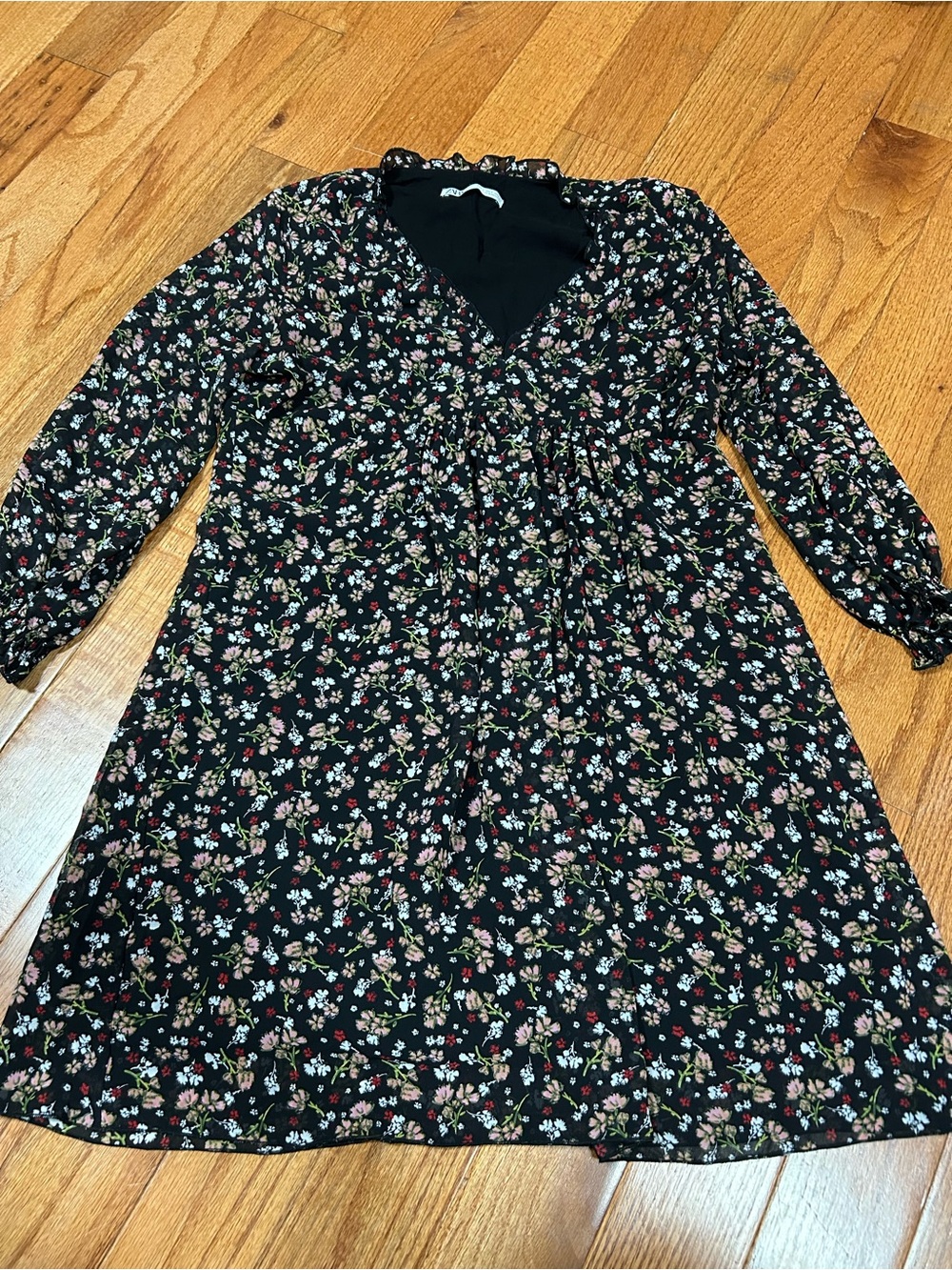 Zara Black Floral V-Neck Smock Dress